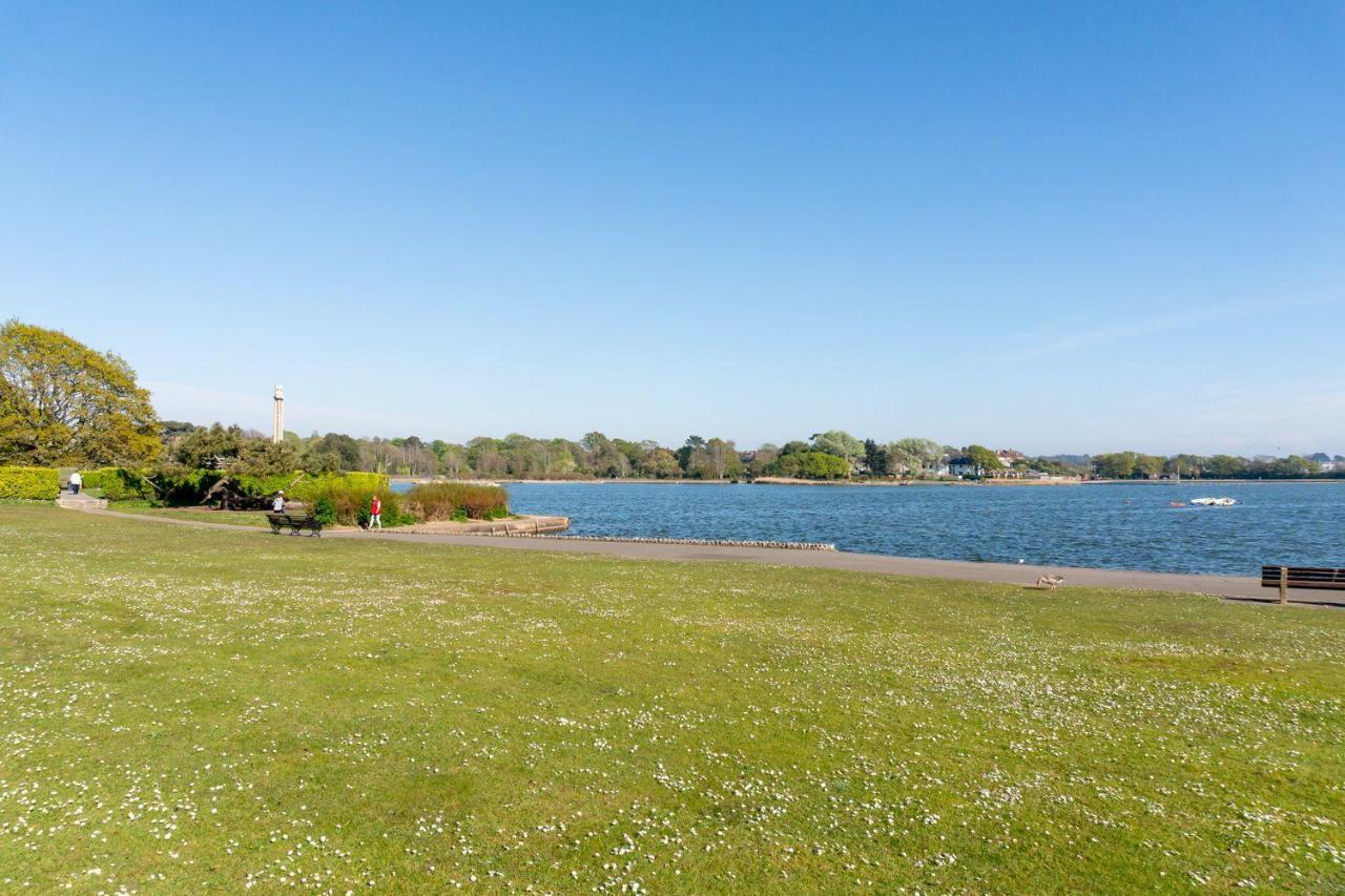 Park Lake View 풀 외부 사진